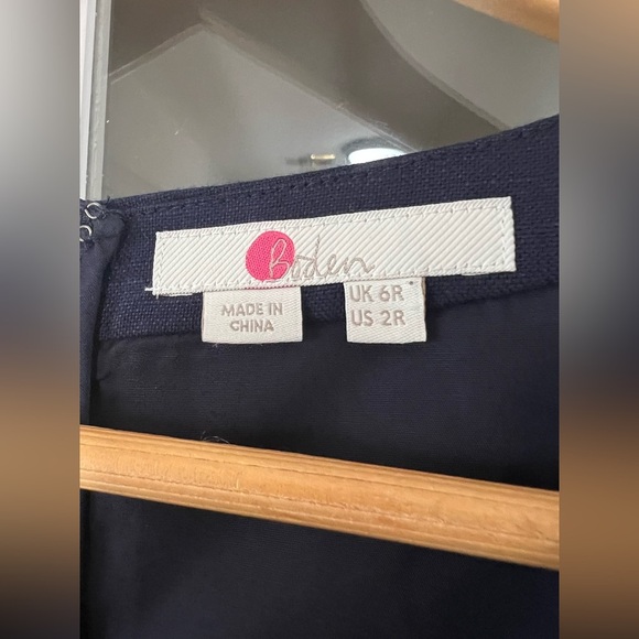 Boden Dorothea Linen Blend Cropped Jumpsuit - size 2 - navy - 55% linen blend - Picture 4 of 10